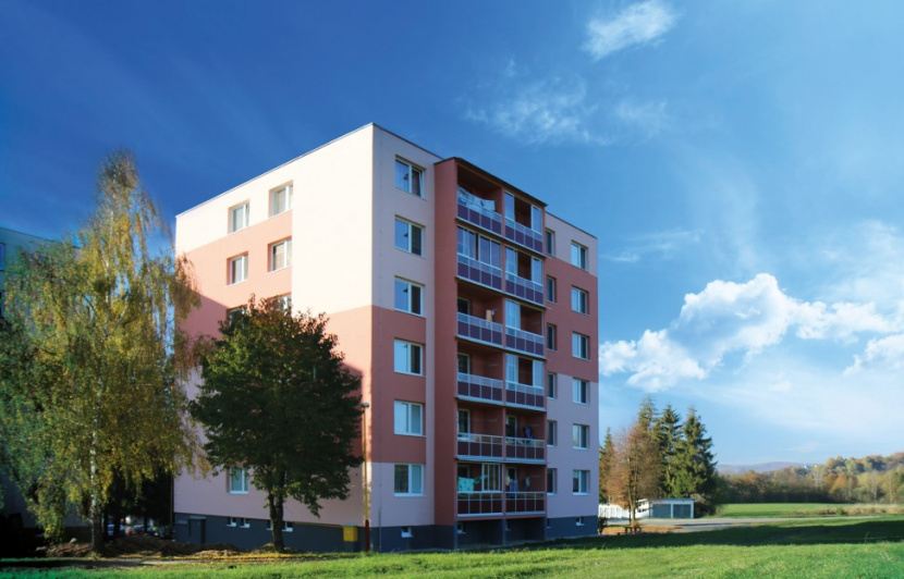 Apartment building Komenského 25