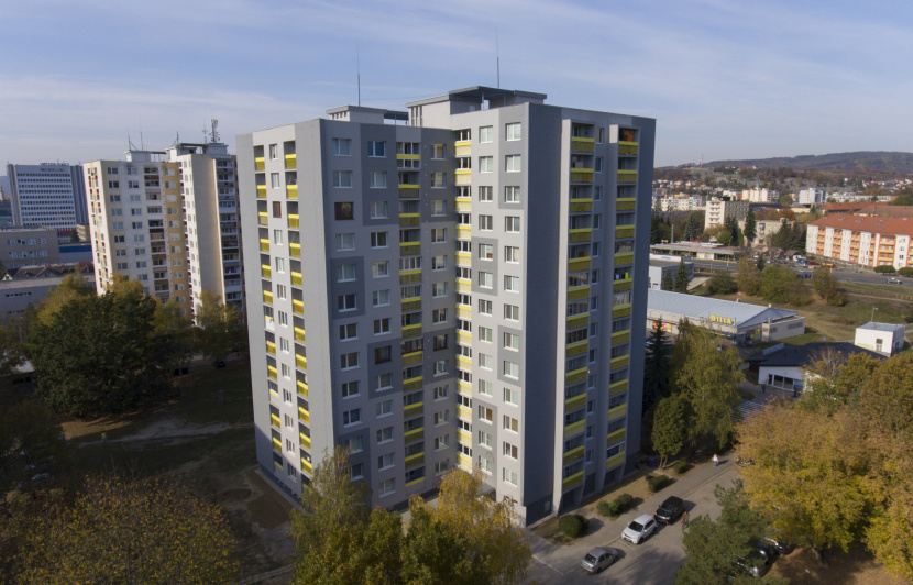 Apartment building Laborecká